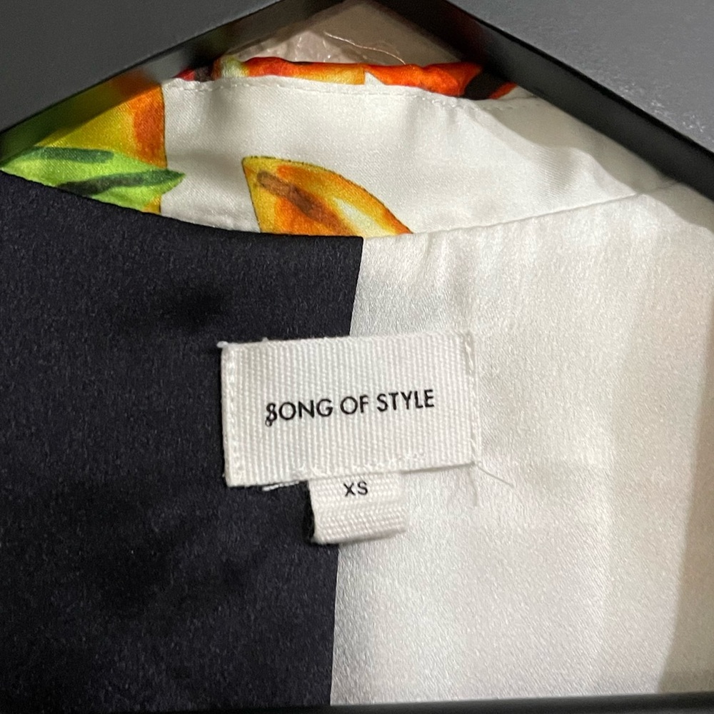 Song Of Style | Weila Top In Multi Fruit - Picture 4 of 5